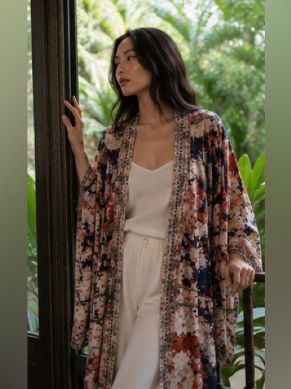 CAMILLA RARE 100% Silk Vtg 2016 "Imperial Echo" Crystal Embellished Short Kimono - Picture 5 of 16